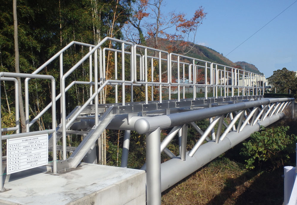 平成28年 送水管改良工事（跳滝橋付近）水管橋工事